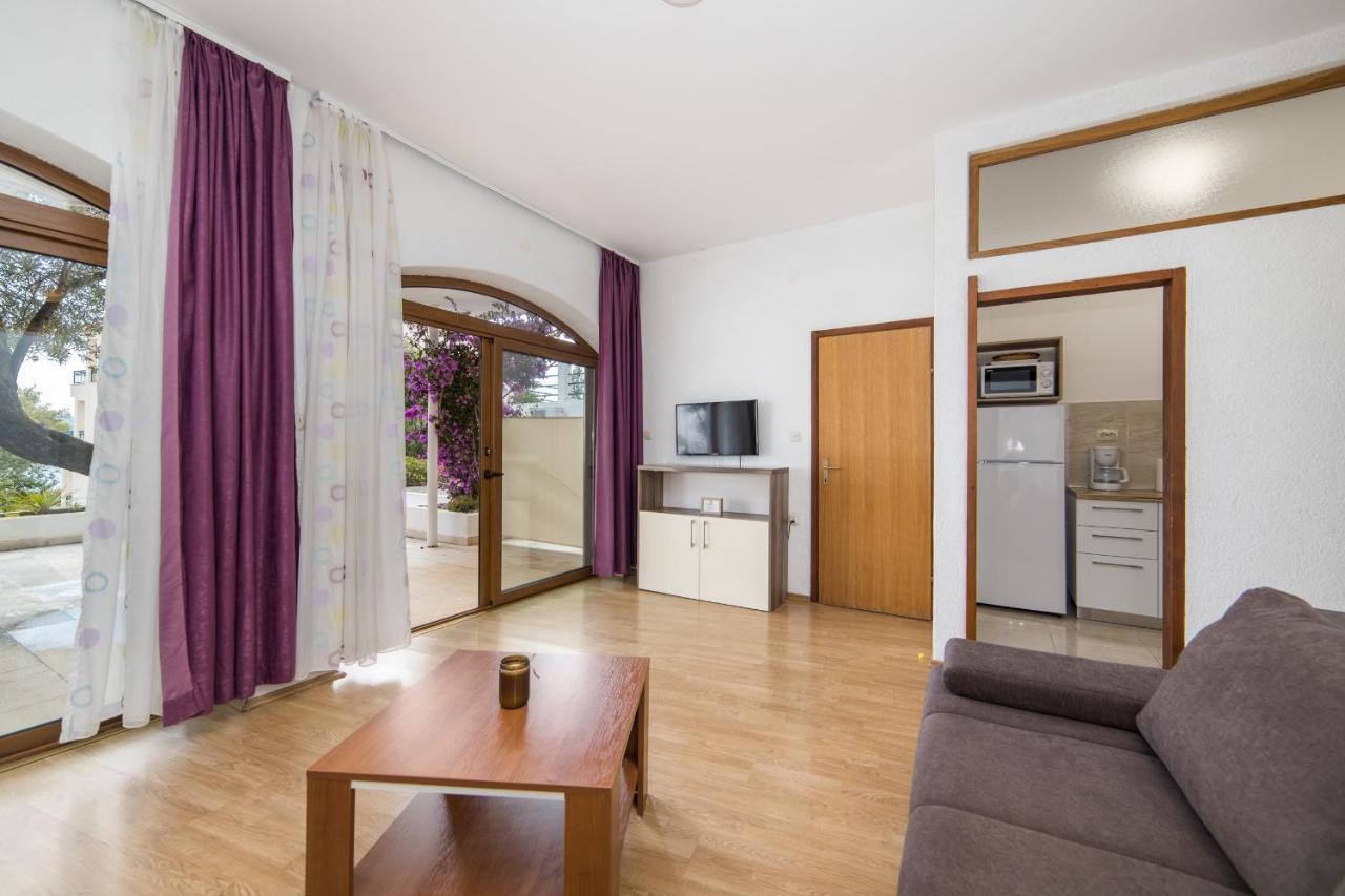 Apartmani Aida Živogošće エクステリア 写真
