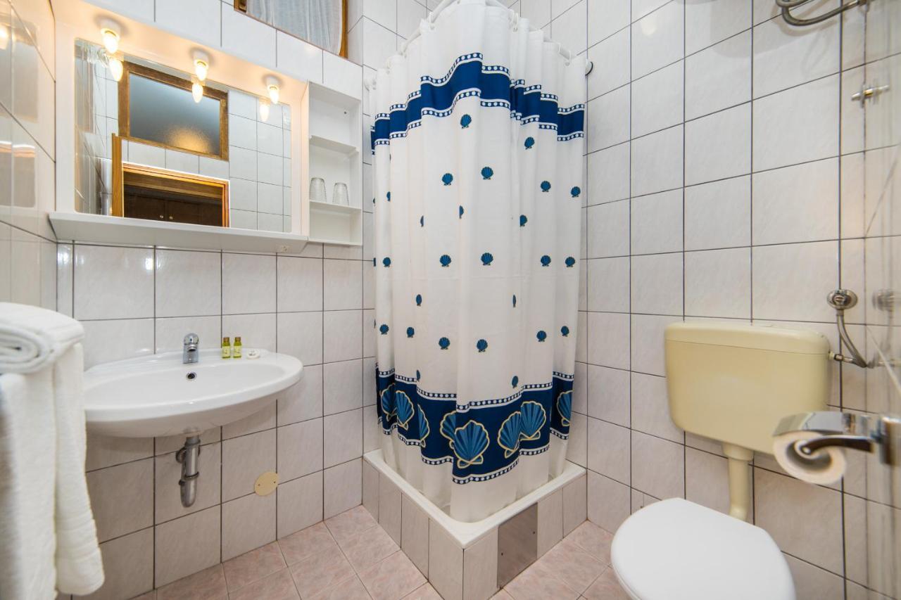 Apartmani Aida Živogošće エクステリア 写真