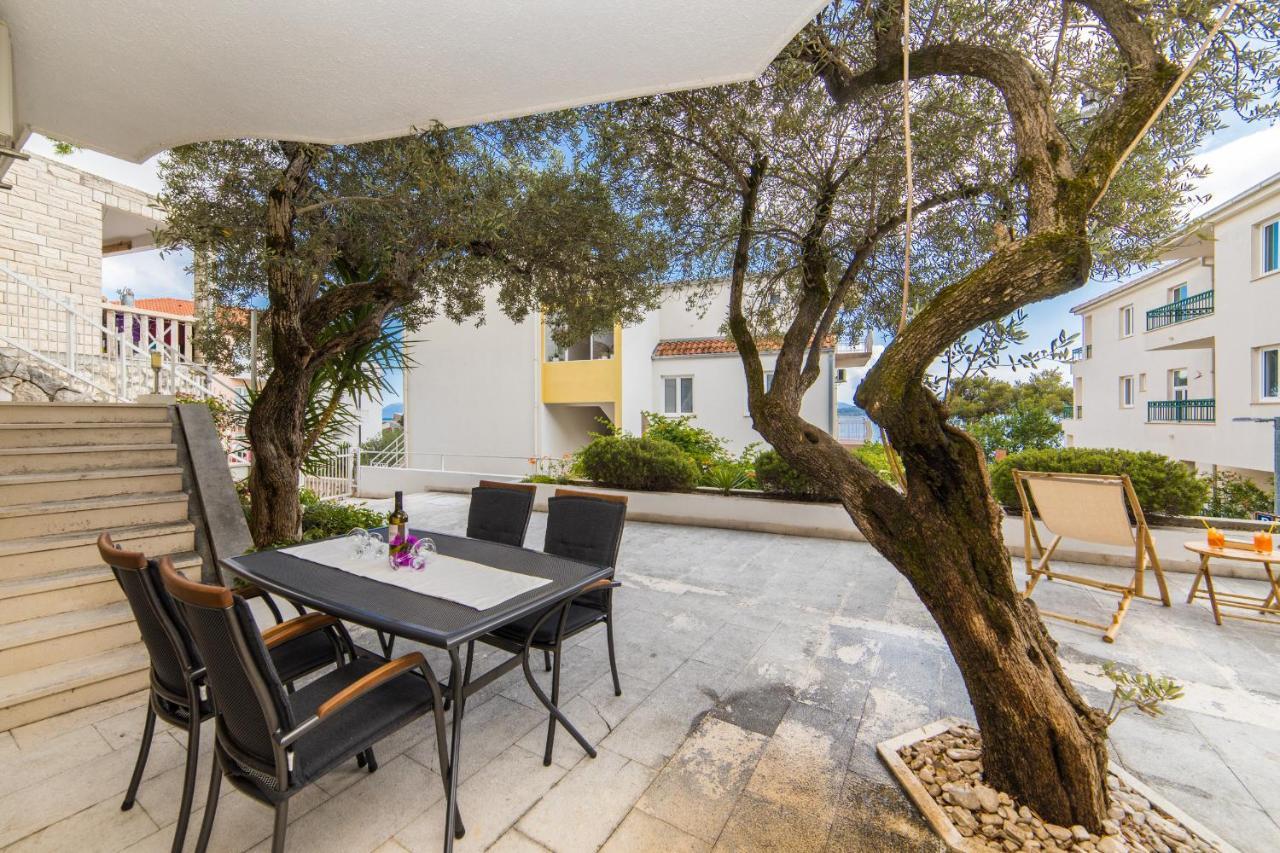 Apartmani Aida Živogošće エクステリア 写真