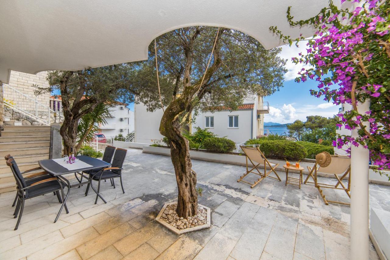 Apartmani Aida Živogošće エクステリア 写真