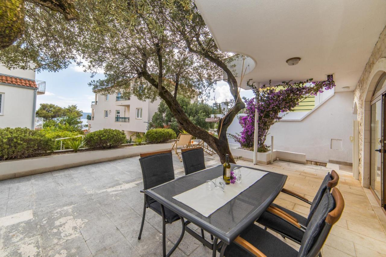 Apartmani Aida Živogošće エクステリア 写真