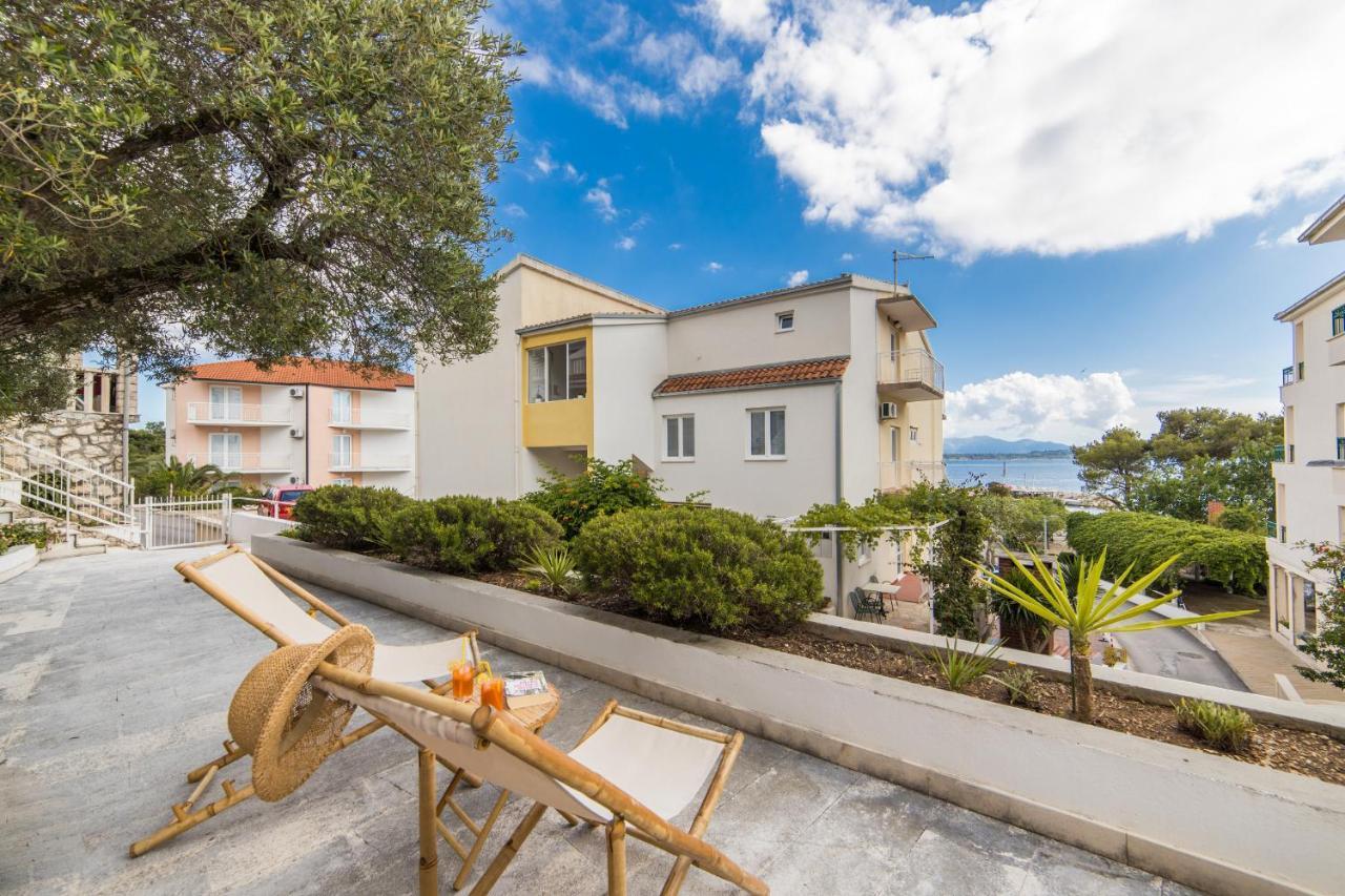 Apartmani Aida Živogošće エクステリア 写真