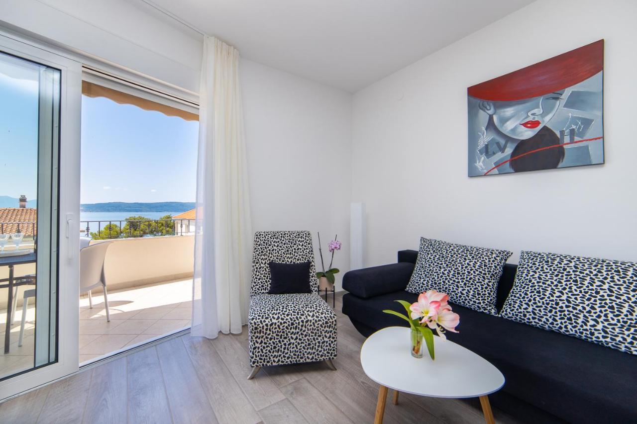 Apartmani Aida Živogošće エクステリア 写真
