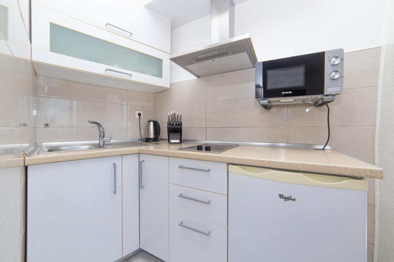 Apartmani Aida Živogošće エクステリア 写真