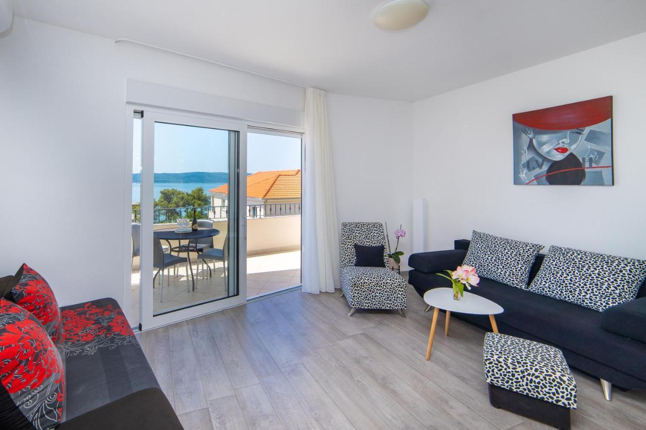 Apartmani Aida Živogošće エクステリア 写真