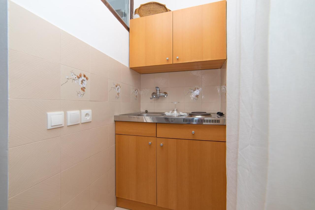 Apartmani Aida Živogošće エクステリア 写真