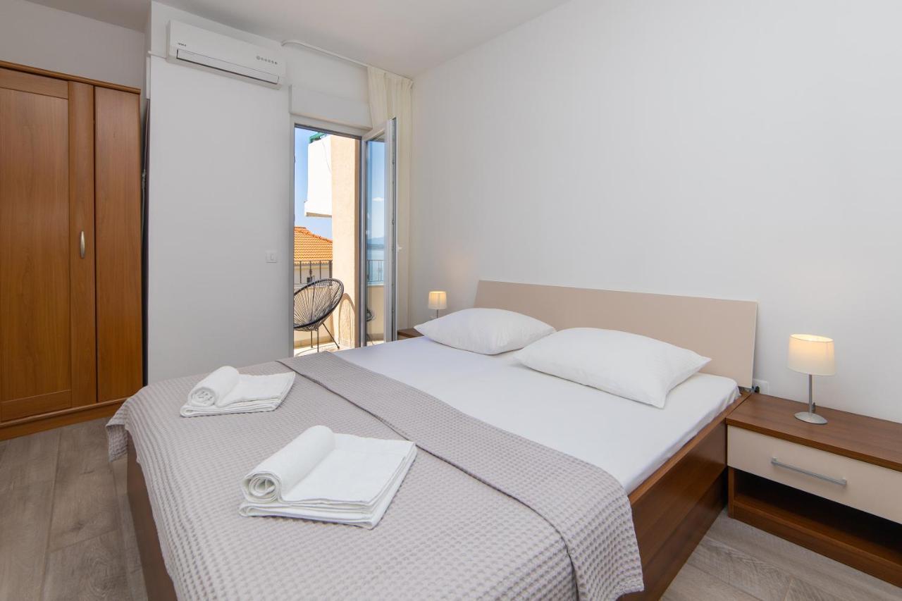 Apartmani Aida Živogošće エクステリア 写真