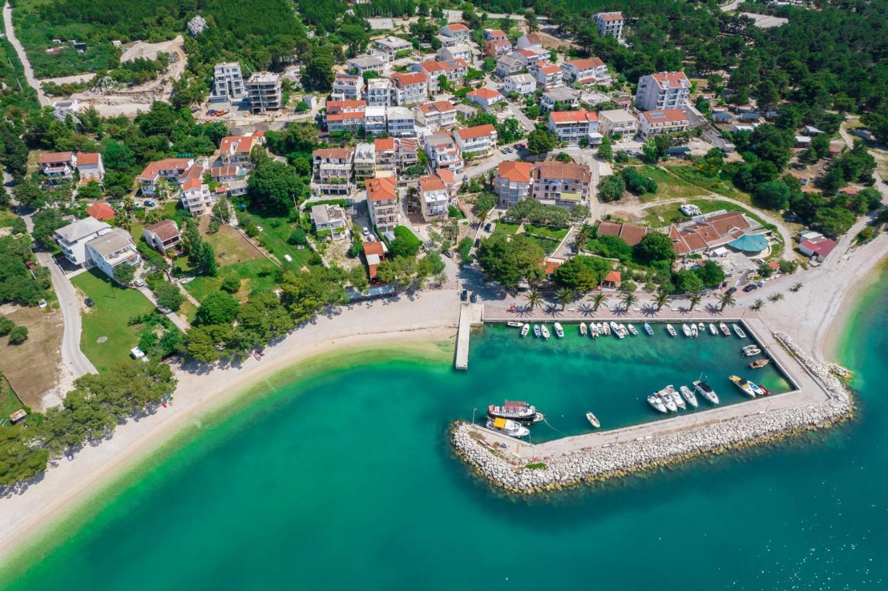 Apartmani Aida Živogošće エクステリア 写真