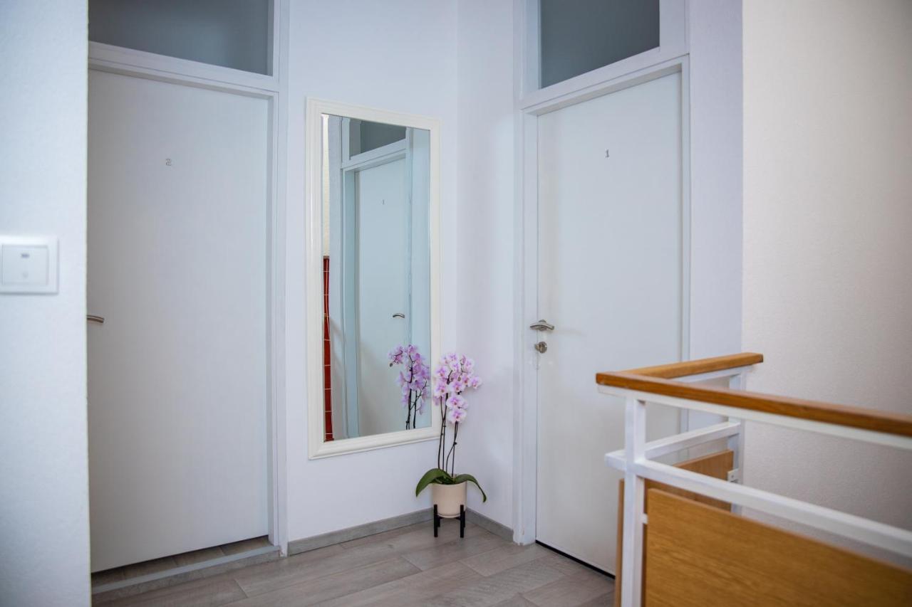 Apartmani Aida Živogošće エクステリア 写真